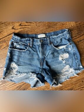Mid rise boyfriend short Abercrombie sz 29